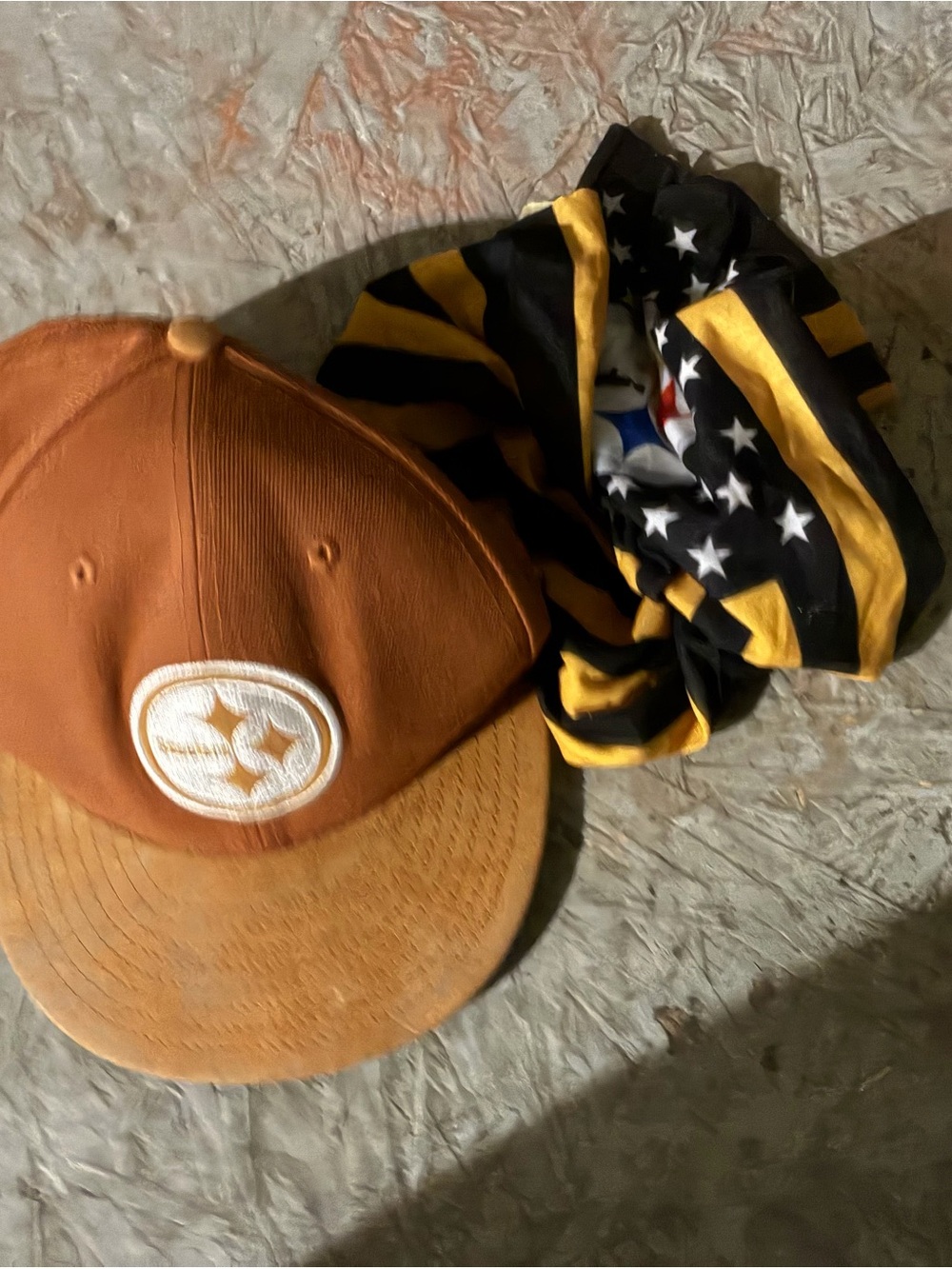 Pittsburgh Steelers Black and Gold Pullover Hoodie and hats - Picture 4 of 5